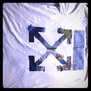 Brand New *OFF WHITE * white Tee sz SMALL